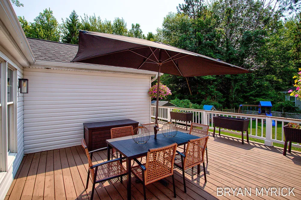 4612 Forest Ln, Holland, MI 49423
