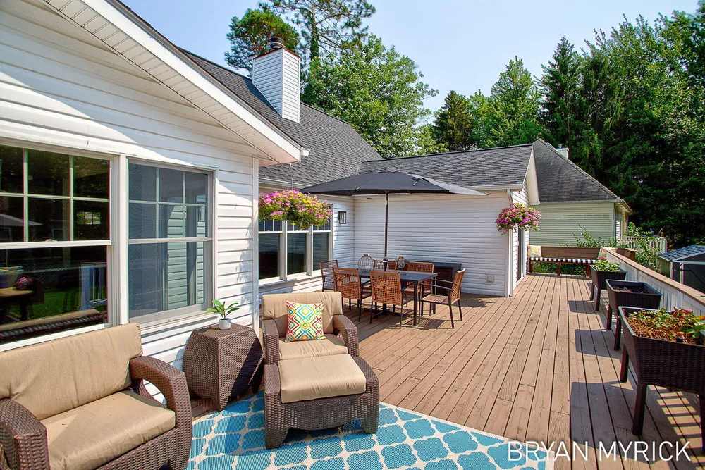 4612 Forest Ln, Holland, MI 49423