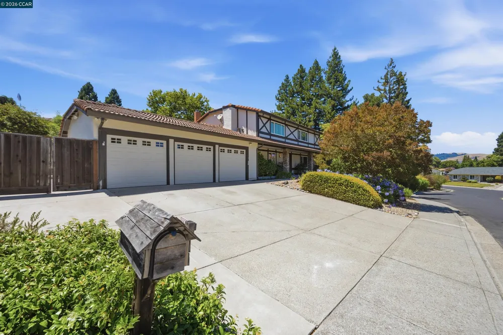 204 Lasso Cir, San Ramon, CA 94583