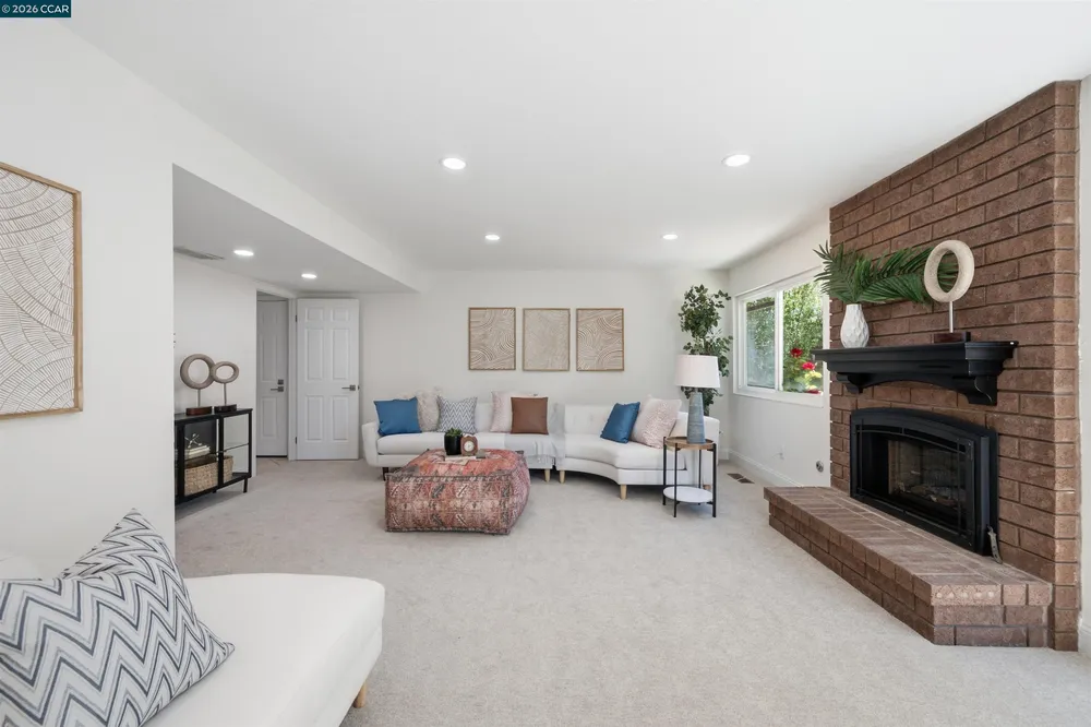 204 Lasso Cir, San Ramon, CA 94583
