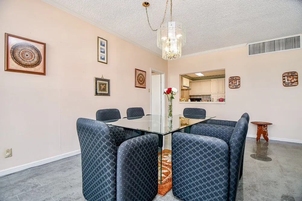 5150 Hidalgo St, Houston, TX 77056