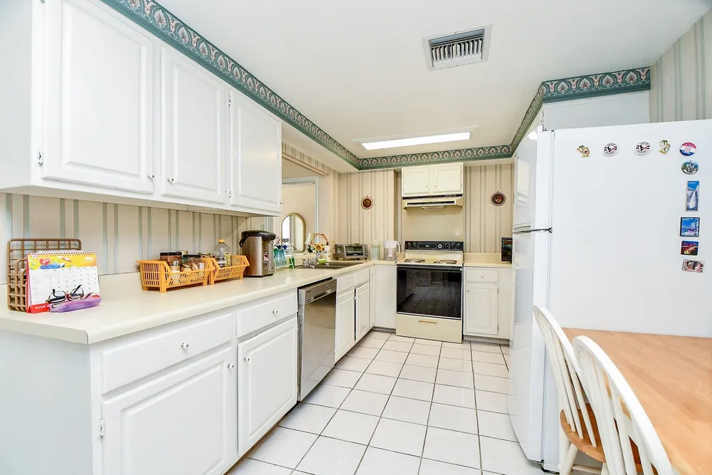 5150 Hidalgo St, Houston, TX 77056