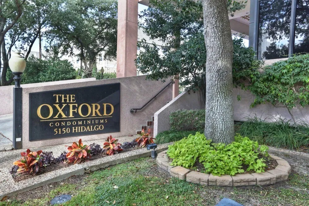 5150 Hidalgo St, Houston, TX 77056