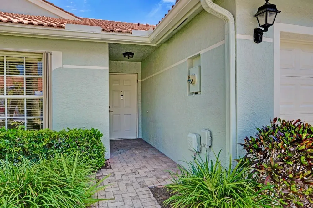 8375 Logia Circle, Boynton Beach, FL 33472