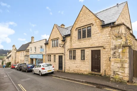Bisley Street Painswick GL6 6QQ