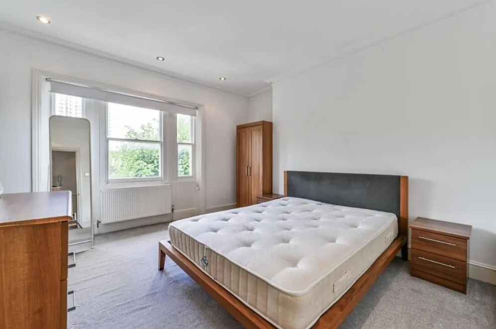 King Henrys Road London NW3 photo 7