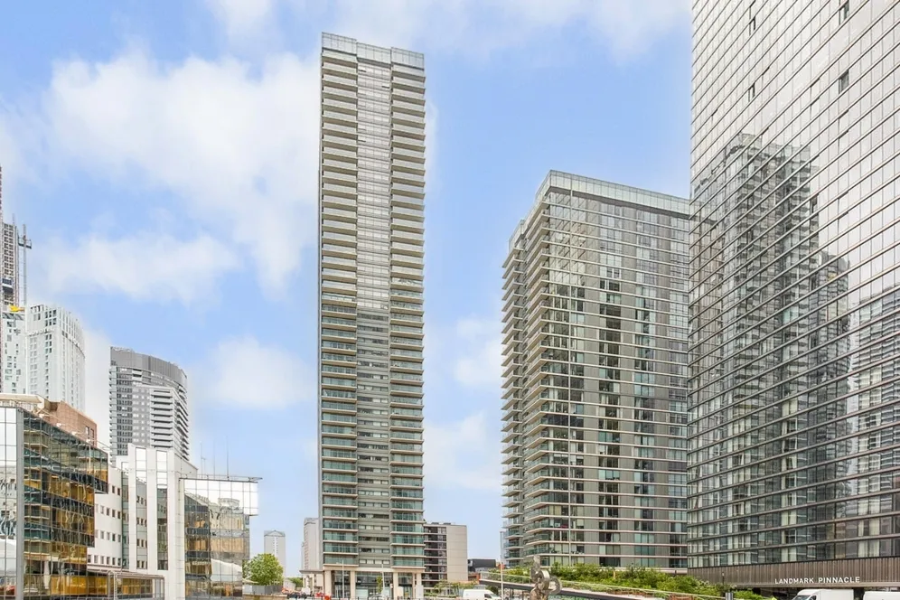 Landmark East Tower, E14 photo 5