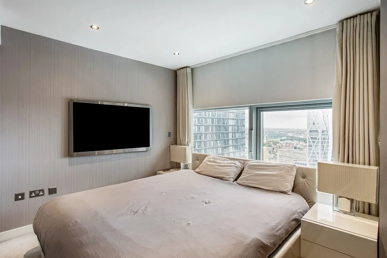 Landmark East Tower, E14 photo 8