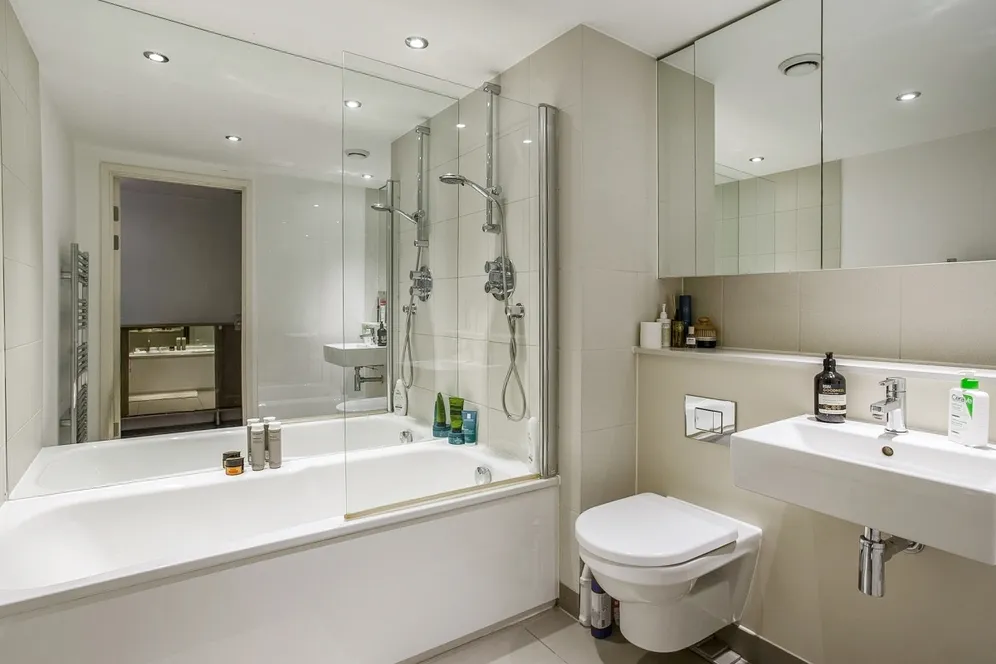 Landmark East Tower, E14 photo 11