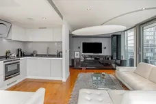Landmark East Tower, E14 photo 19