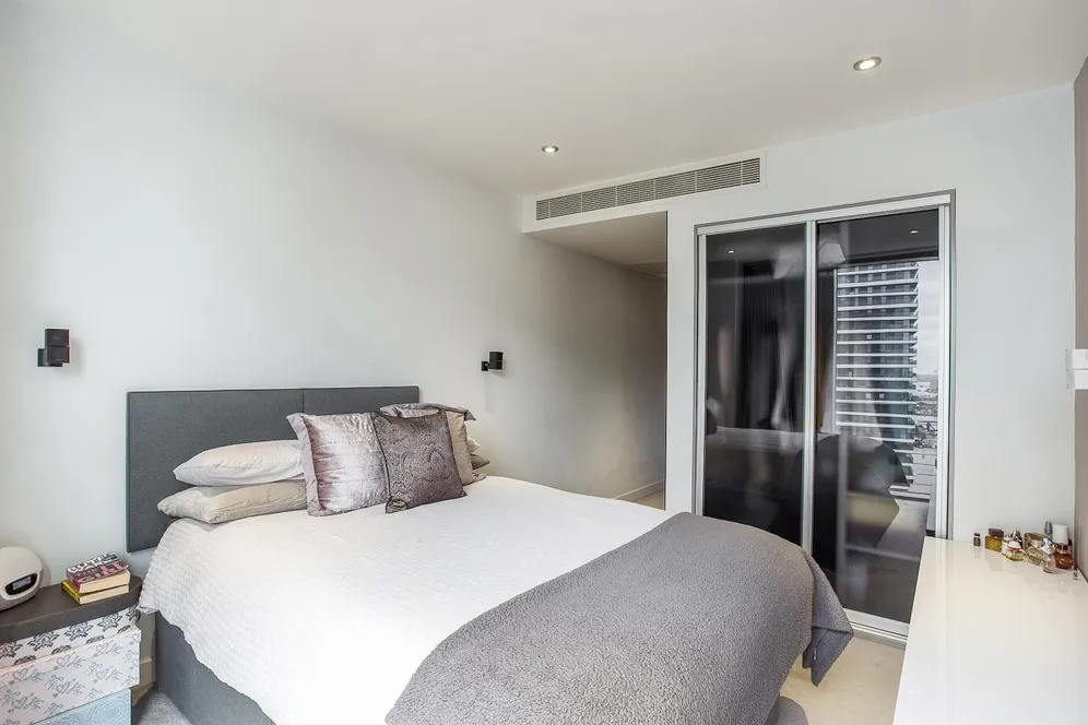 Landmark East Tower, E14 photo 21