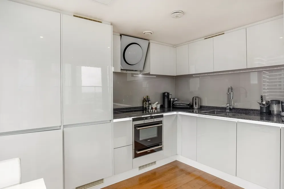 Landmark East Tower, E14 photo 22