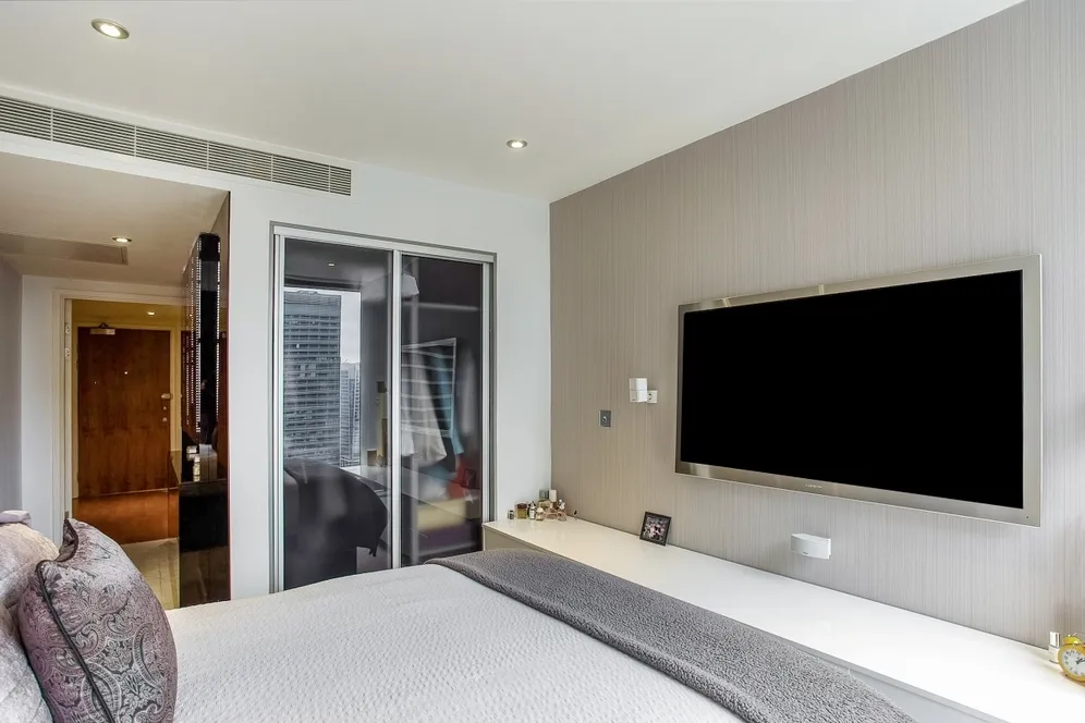 Landmark East Tower, E14 photo 23