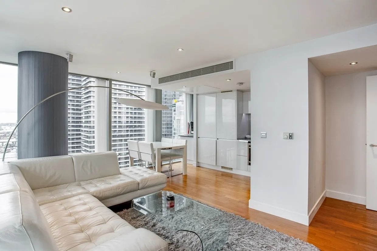 Landmark East Tower, E14 photo 24
