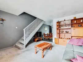 Percheron Close, Shaw, Swindon thumb 3