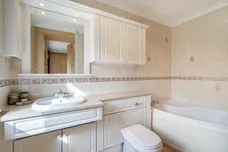 Fleet Hill, Wokingham, RG40 photo 26