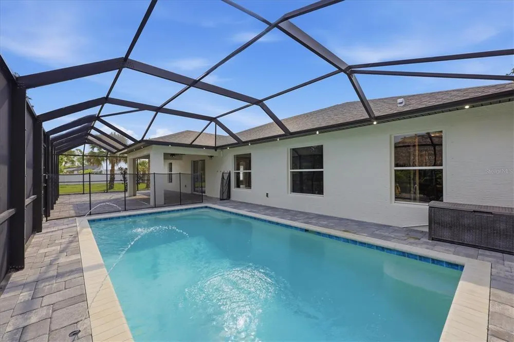 281 Pembroke Dr, Port Charlotte, FL 33954