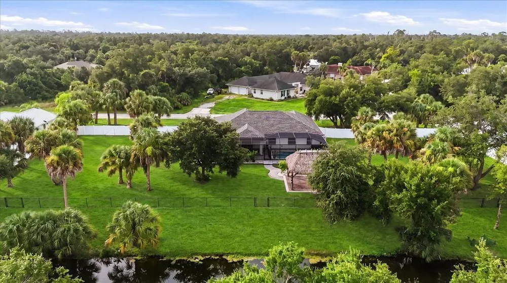 281 Pembroke Dr, Port Charlotte, FL 33954