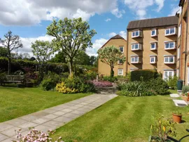 Cassio Road, WATFORD photo