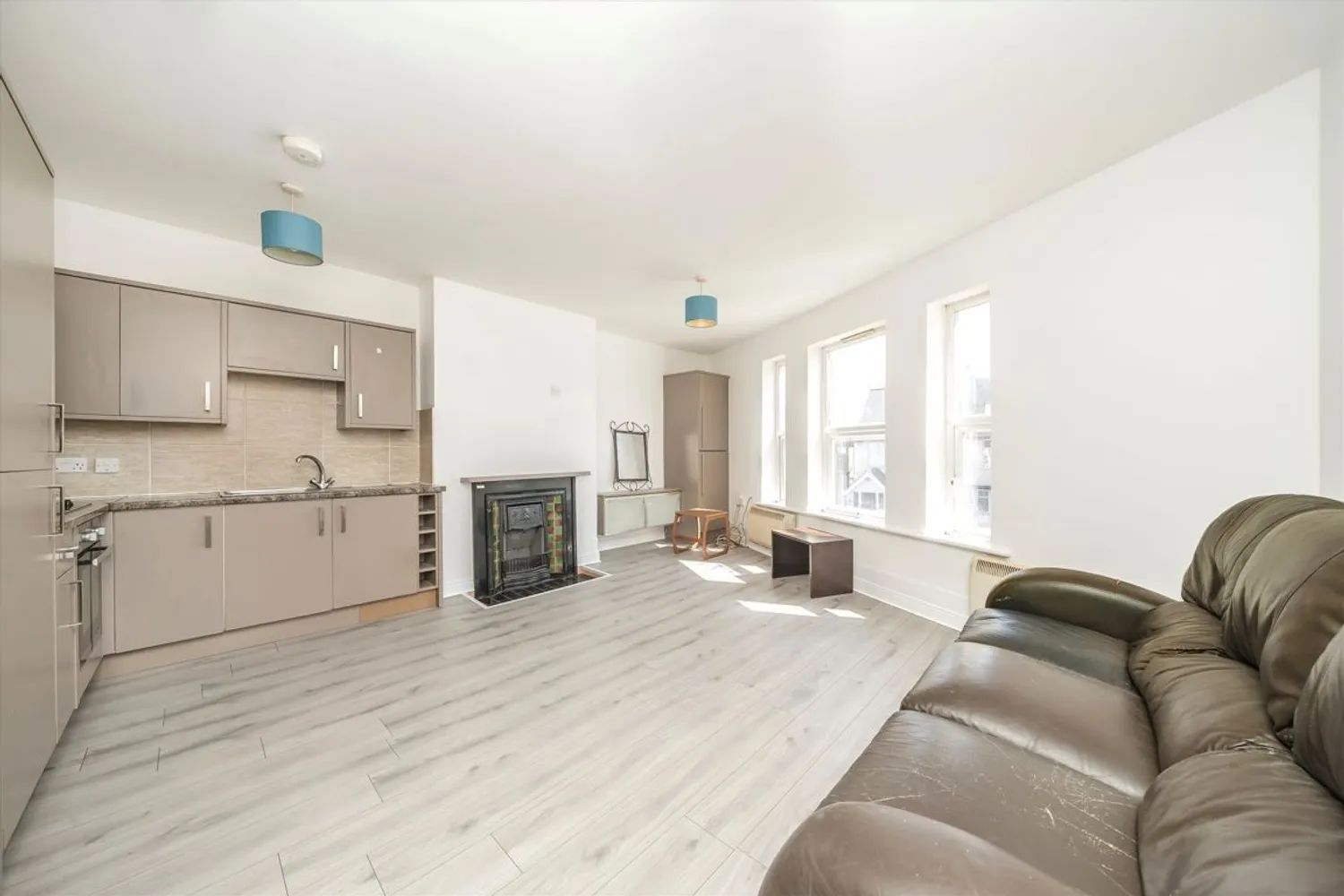 Waldegrave Road, Teddington, TW11 photo 2
