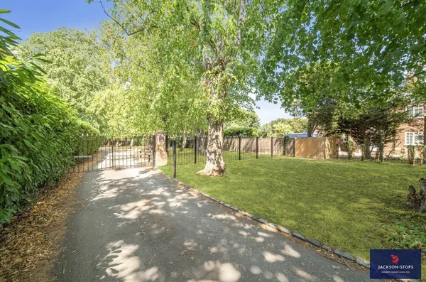 Shenley Park, Shenley Church End, MK5 photo 52