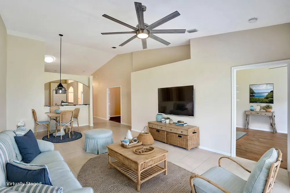 8375 Logia Circle, Boynton Beach, FL 33472