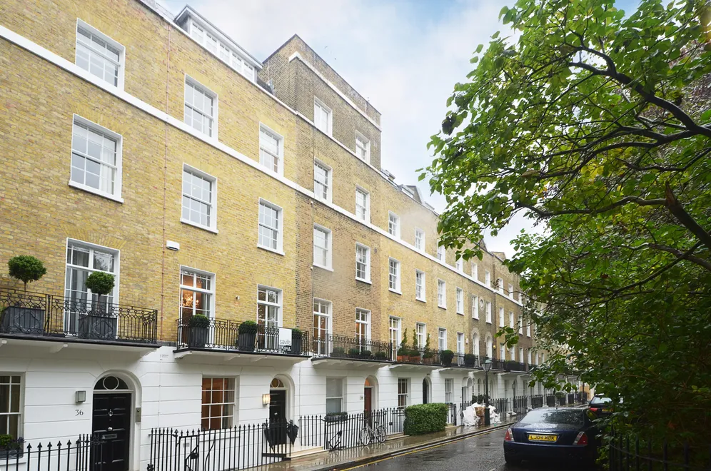 Brompton Square Knightsbridge SW3 photo 2