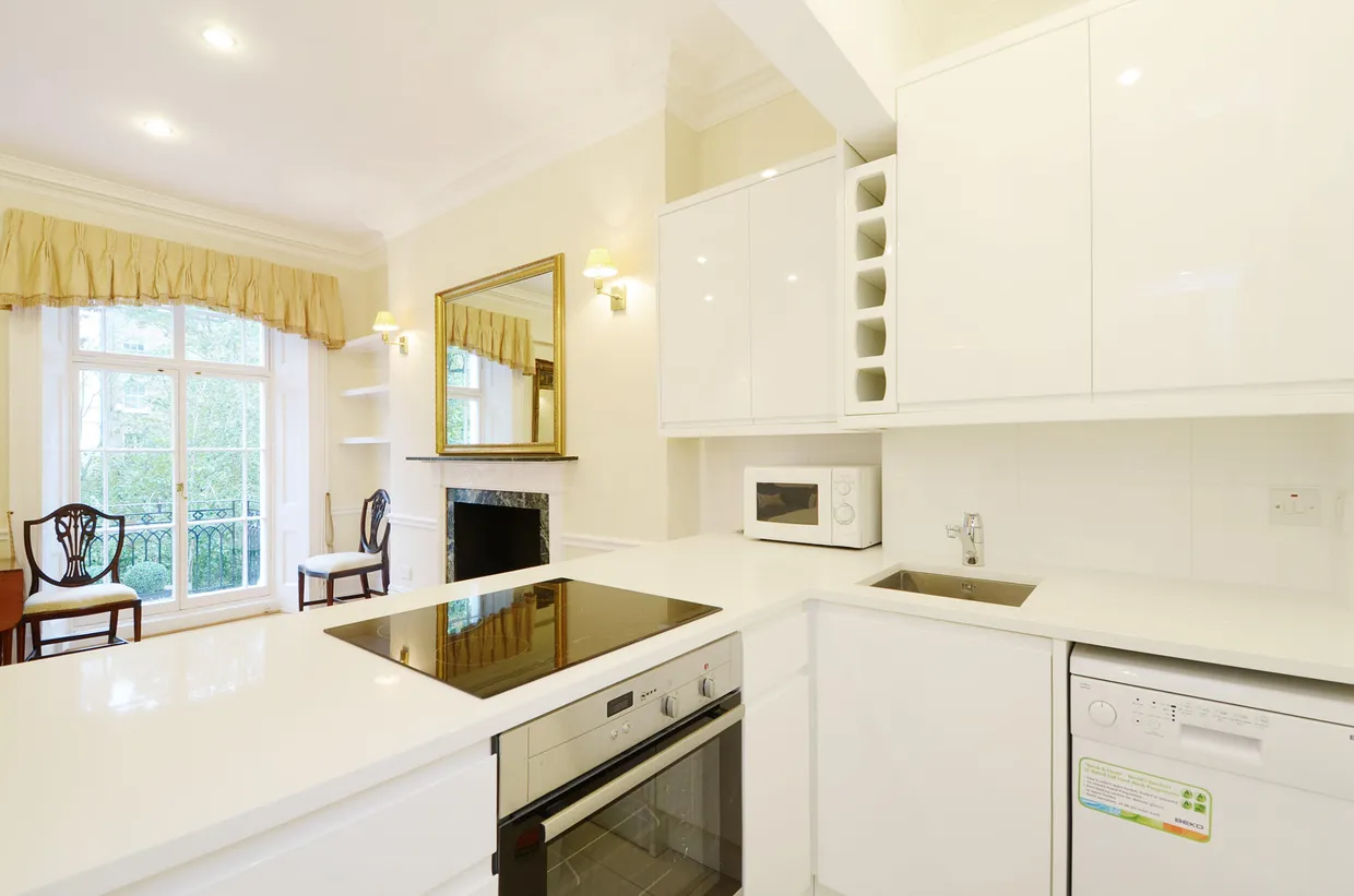 Brompton Square Knightsbridge SW3 photo 4