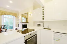 Brompton Square Knightsbridge SW3 photo 4