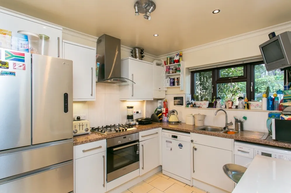 Larkhall Lane Clapham SW4 photo 4