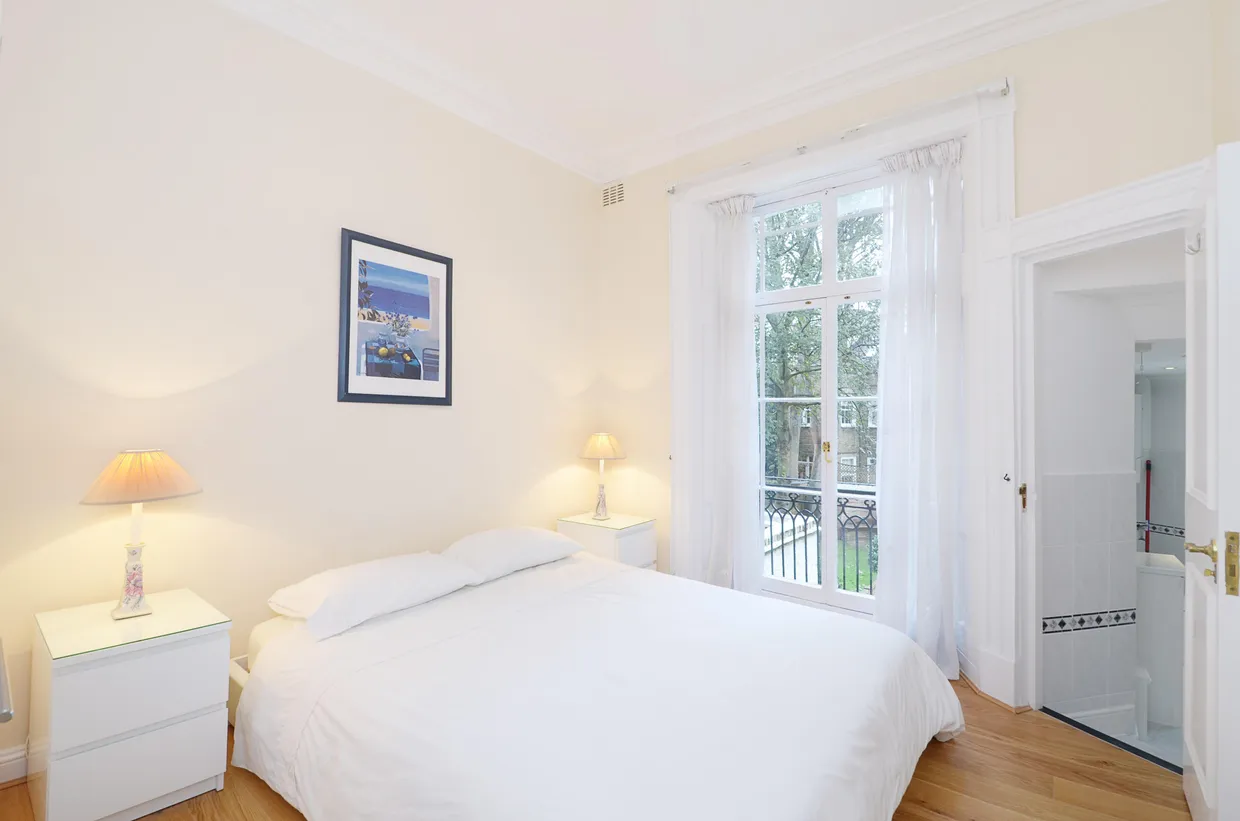 Brompton Square Knightsbridge SW3 photo 5