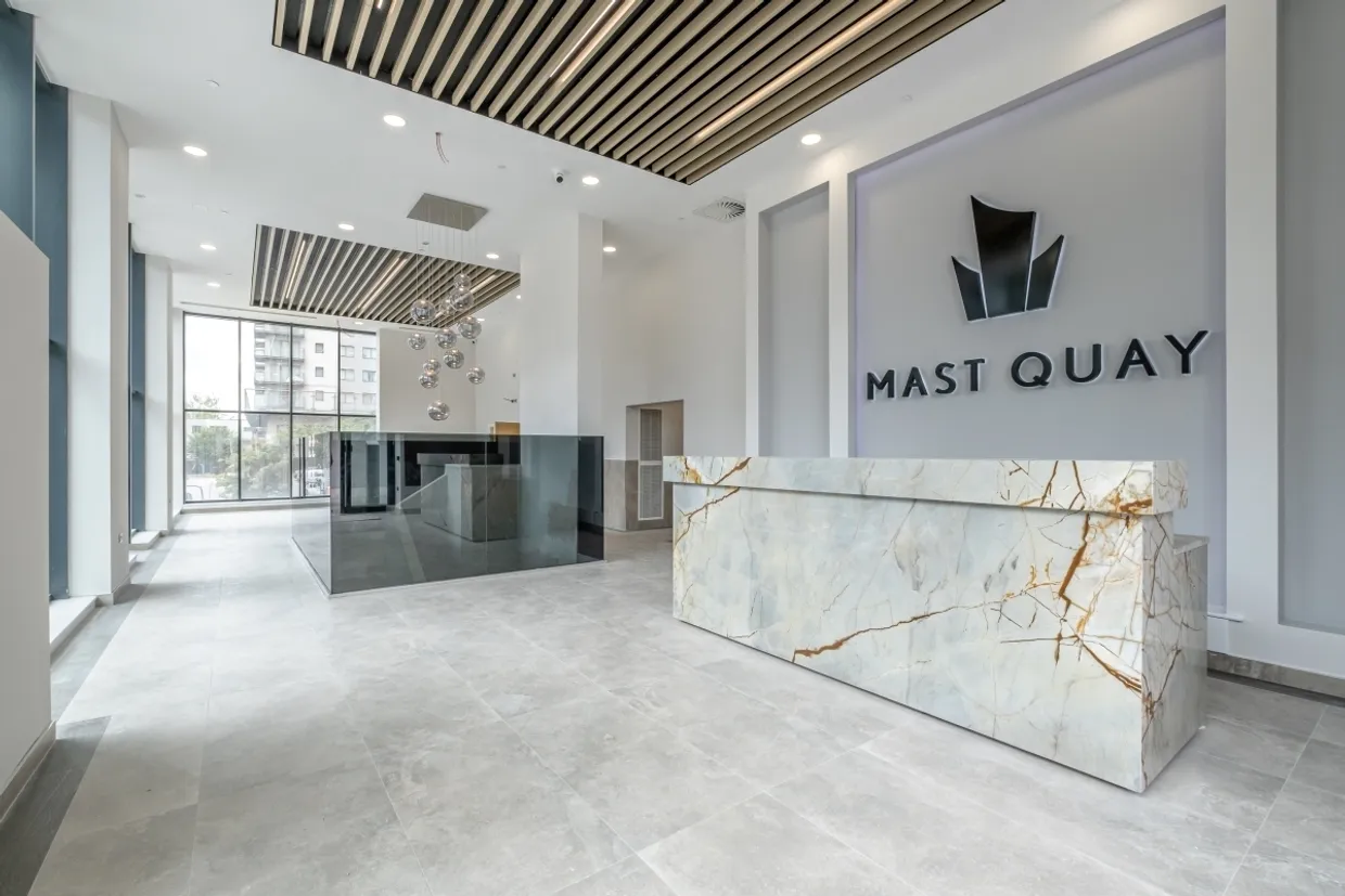 Mast Quay, Woolwich, London SE18 photo 11