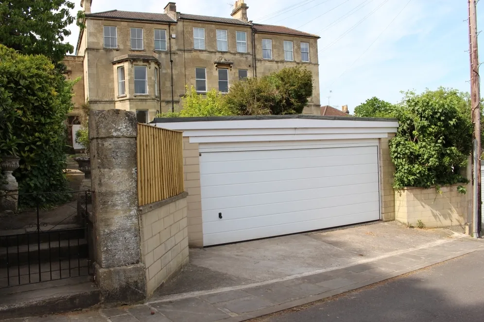 Beaufort Villas Larkhall BA1 photo 9