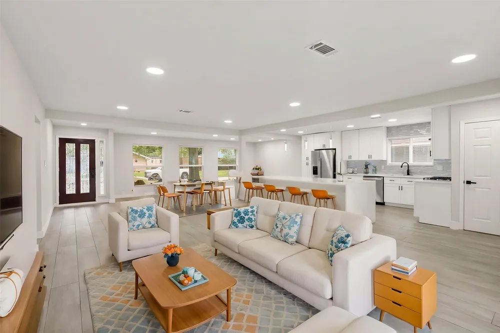 5510 Braesvalley Dr, Houston, TX 77096-3002