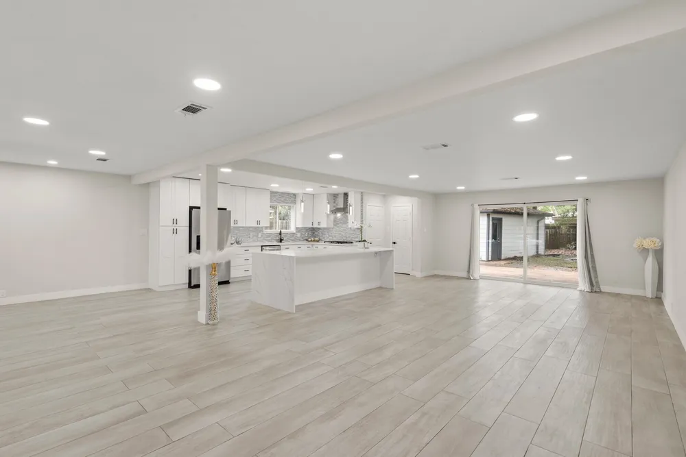 5510 Braesvalley Dr, Houston, TX 77096-3002