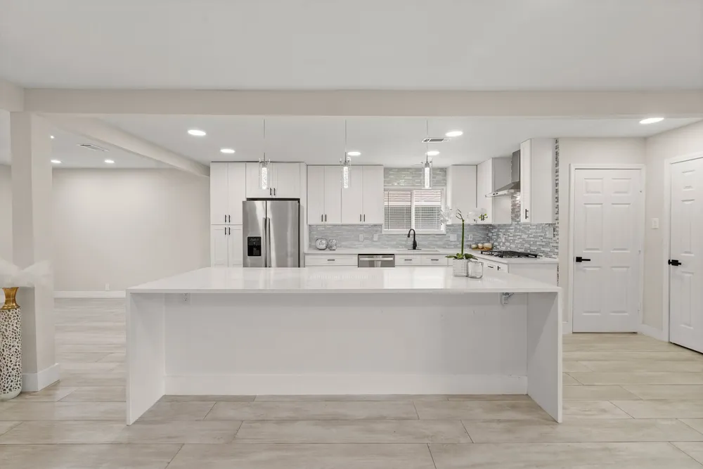 5510 Braesvalley Dr, Houston, TX 77096-3002