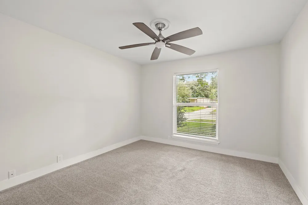 5510 Braesvalley Dr, Houston, TX 77096-3002
