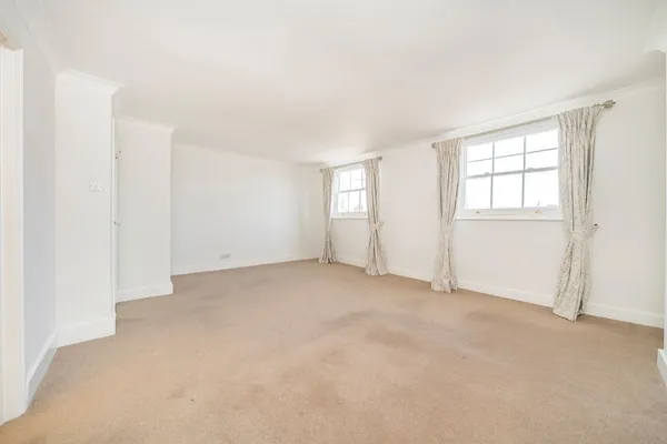 St. George's Drive, London, SW1V photo 3