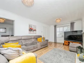 Fernwood Close, Redditch thumb 3