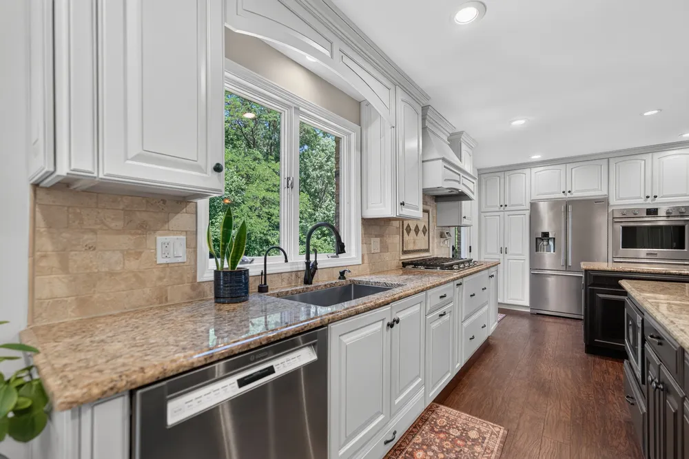 1206 Aberdeen Rd, Inverness, IL 60067