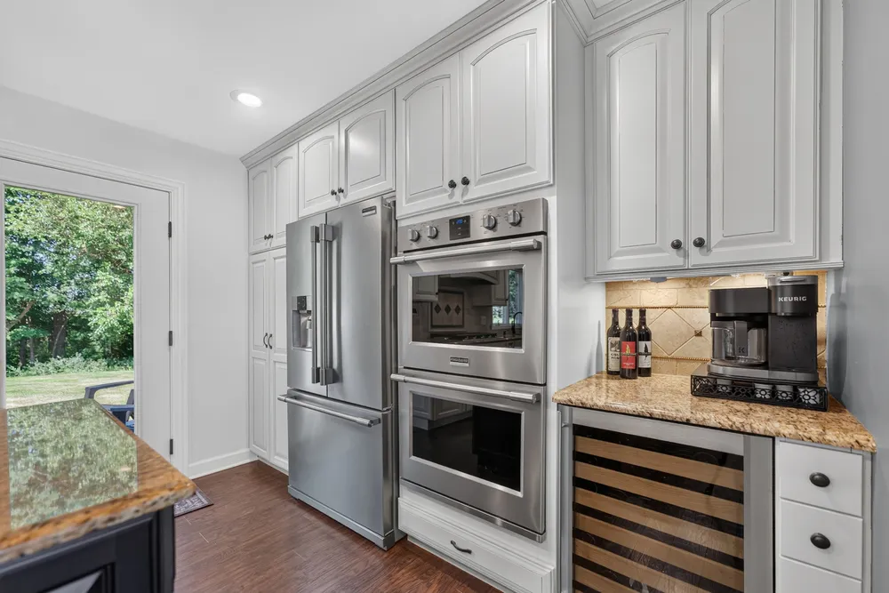 1206 Aberdeen Rd, Inverness, IL 60067