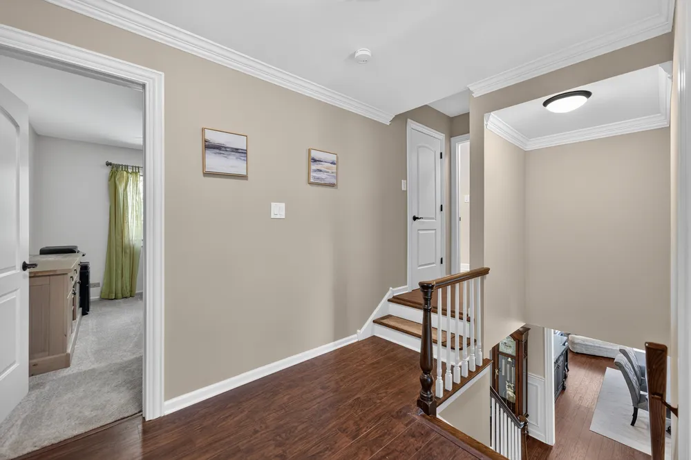 1206 Aberdeen Rd, Inverness, IL 60067