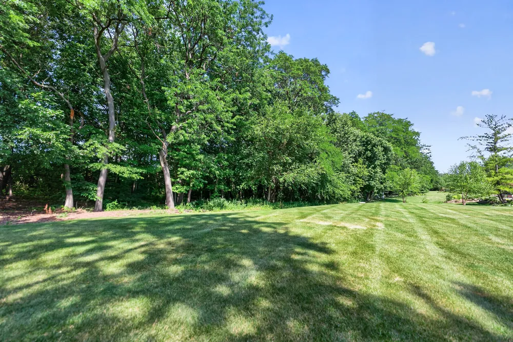 1206 Aberdeen Rd, Inverness, IL 60067