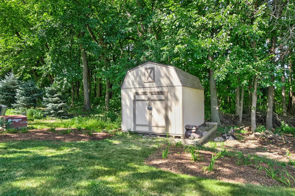 1206 Aberdeen Rd, Inverness, IL 60067