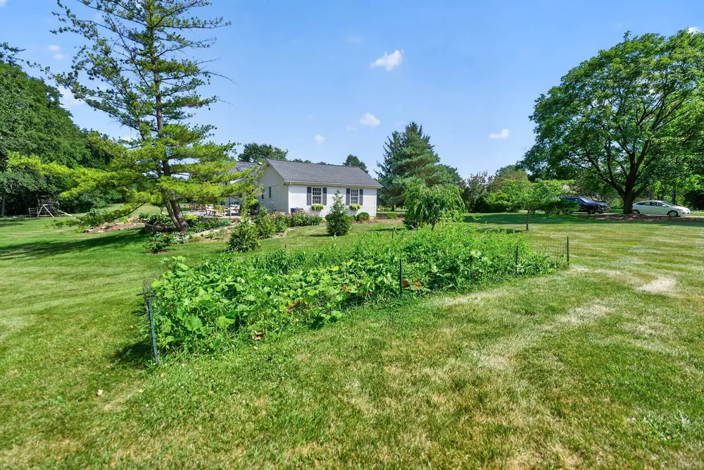 1206 Aberdeen Rd, Inverness, IL 60067