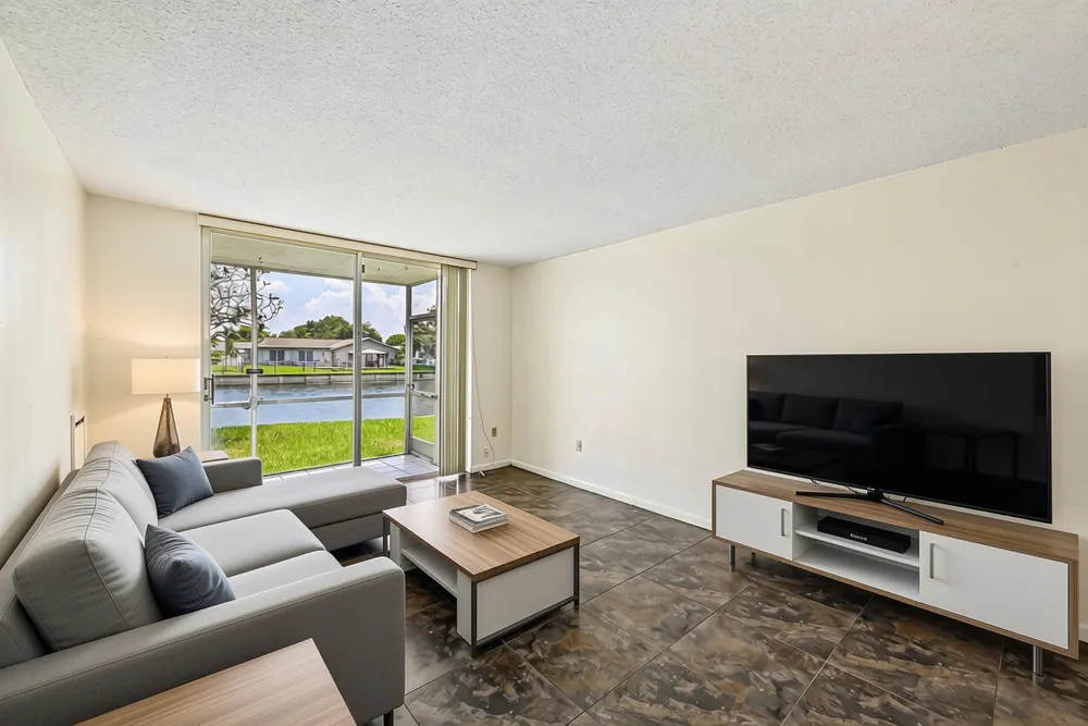 9150 Lime Bay Blvd, Tamarac, FL 33321