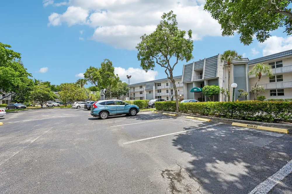9150 Lime Bay Blvd, Tamarac, FL 33321