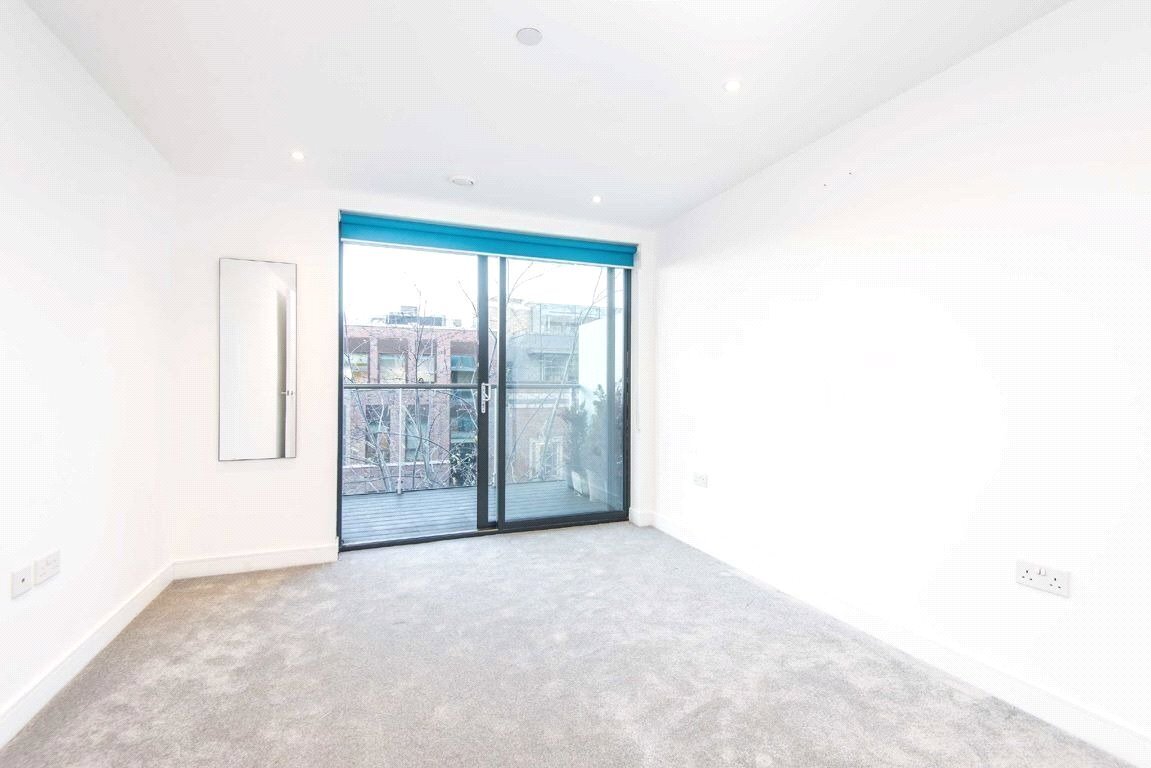 Kensington Apartments, Aldgate East, London, E1 Image 4