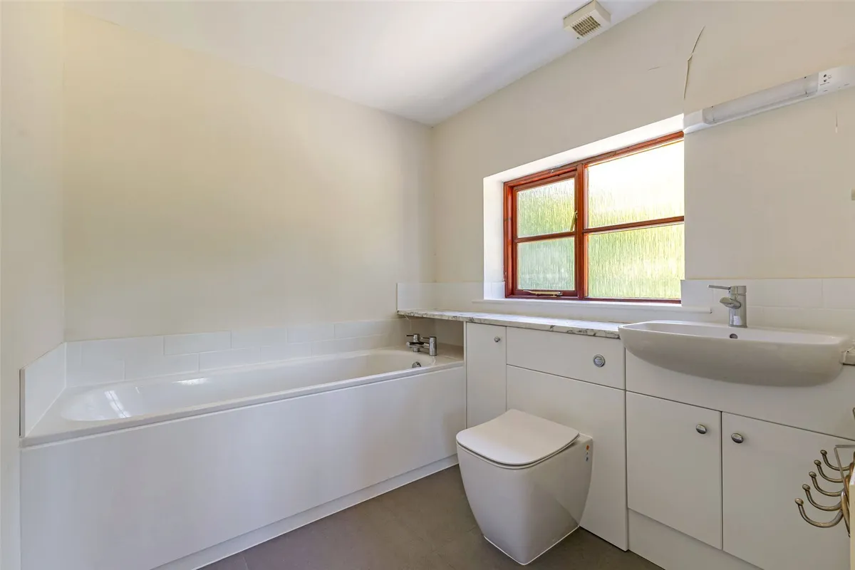 Biddesden Farmhouse, Rooksdown, RG24
