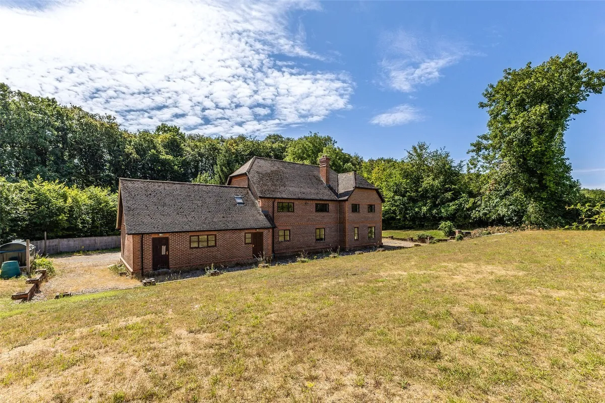 Biddesden Farmhouse, Rooksdown, RG24